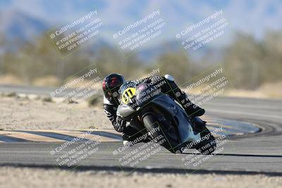 media/Dec-07-2025-CVMA (Sun) [[3e7d2de5dc]]/Race 12- Formula 40 MW and LW/